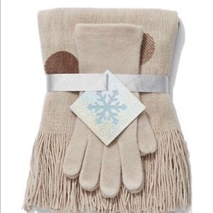 New York and Company Scarf Set